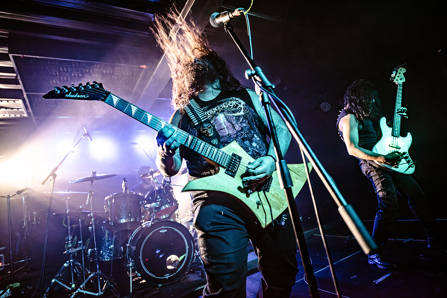 Grave: 'Day of Mourning' bajo la lluvia